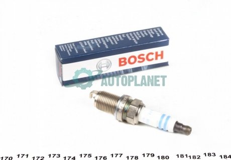 Свічка запалення VW Caddy III 1.6/2.0i 06-15 BOSCH 0 242 236 571