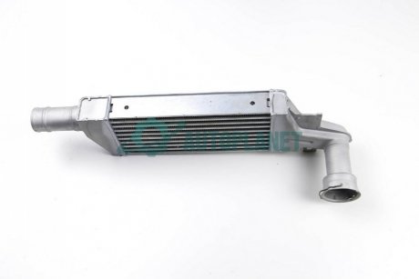Радиатор интеркулера Combo 1.3/1.7CDTi 05- BSG BSG 65-535-001
