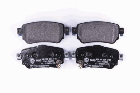 Гальмівні колодки дисковi зад. Nissan Qashqai II Renault Kadjar 1.2-1.6D 11.13- HELLA 8DB 355 021-491