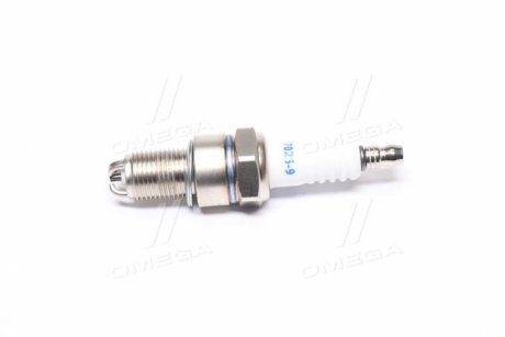 Свічка запалювання AUDI 100, 80, SEAT, SKODA FELICIA, VW GOLF (вир-во) MAGNETI MARELLI 062709000025