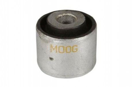 Сайлентблок заднего рычага MOOG ME-SB-8820