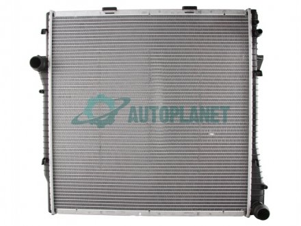 Радиатор охлаждения BMW X5 E53 (00-) 3.0-4.8i NISSENS 60787A (фото 1)