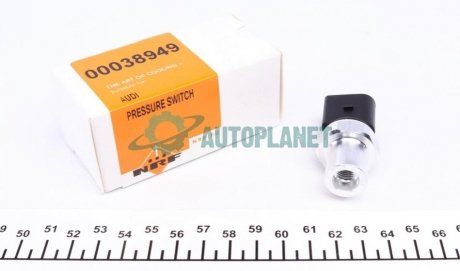 Датчик давления кондиционера VW Crafter 2.0 TDI 16- NRF 38949 (фото 1)