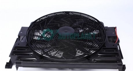 Вентилятор радиатора BMW X5 3.0d 01- (с диффузором) NRF 47217