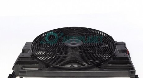 Вентилятор радиатора BMW X5 (E53) 00-06 (с диффузором) NRF 47218 (фото 1)