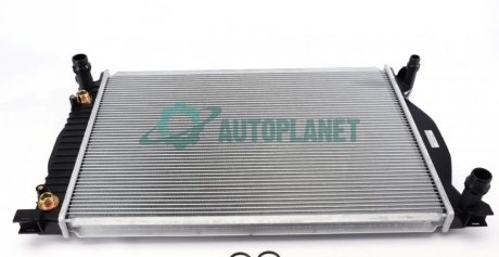 Радиатор охлаждения Audi A4/A6 3.0/3.2 00-09 NRF 53190 (фото 1)