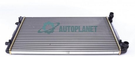 Радиатор охлаждения VW Caddy 1.9TDI 03- (650x415x23) NRF 53405A (фото 1)