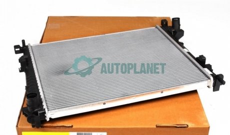 Радиатор охлаждения Renault Trafic/Opel Vivaro 2.0CDTI 06- (+/-AC) NRF 53966 (фото 1)