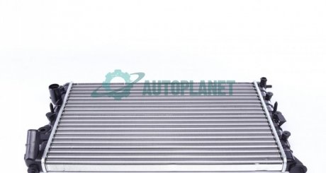 Радиатор охлаждения Renault Megane/Scenic 1.4-2.0 dCi 96-03 NRF 58025 (фото 1)