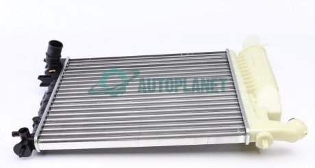 Радиатор охлаждения Citroen Xsara 1.4-1.8i 97-05 (МКПП/-AC) NRF 58184 (фото 1)