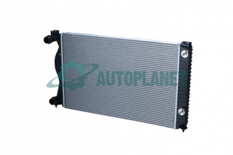 Радиатор охлаждения Audi A6 2.0/2.0D 04-11 NRF 58234