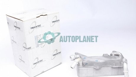 Радіатор масляний Audi A6/A7/A8 2.0-6.3 09-18 (теплообмінник) TRUCKTEC 07.18.082 (фото 1)