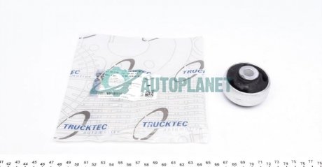 Сайлентблок важеля (переднього/ззаду) VW Golf IV TRUCKTEC 07.30.016