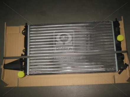 Радиатор охлаждения двигателя VECTRA A 1.4/1.6 MT 88-95 Van Wezel 37002161