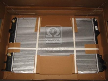 Радиатор охлаждения OMEGA B 20/5/30 AT 94-99 Van Wezel 37002202 (фото 1)